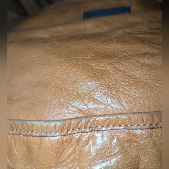 Tre Vero large travel crossbody bag. - Picture 14 of 14